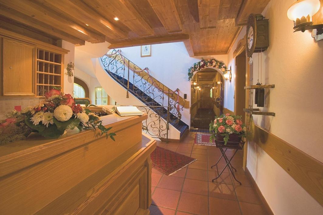 Hotel Alpina Hagnau Bagian luar foto
