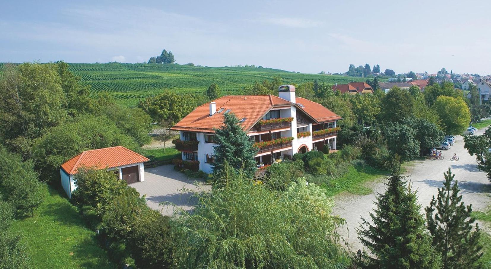 Hotel Alpina Hagnau Bagian luar foto