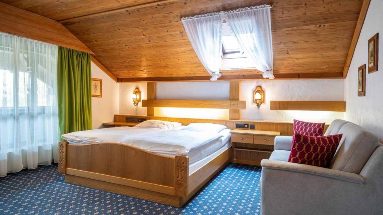 Hotel Alpina Hagnau Bagian luar foto