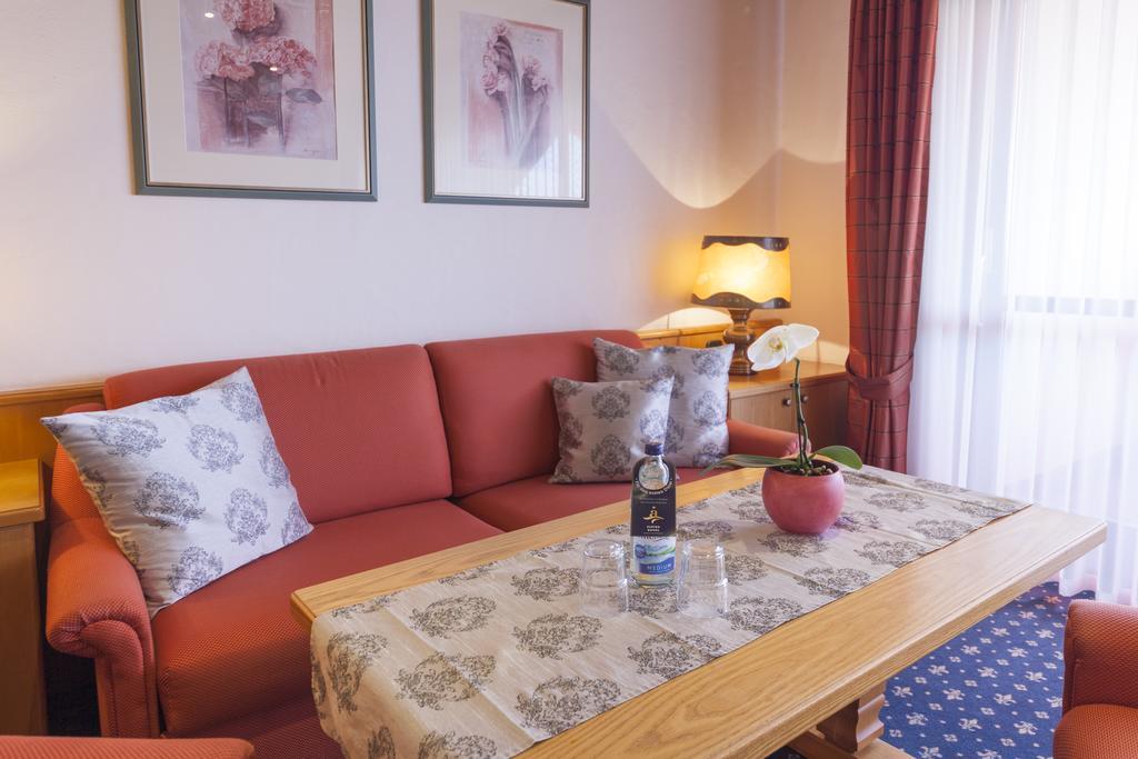 Hotel Alpina Hagnau Bagian luar foto